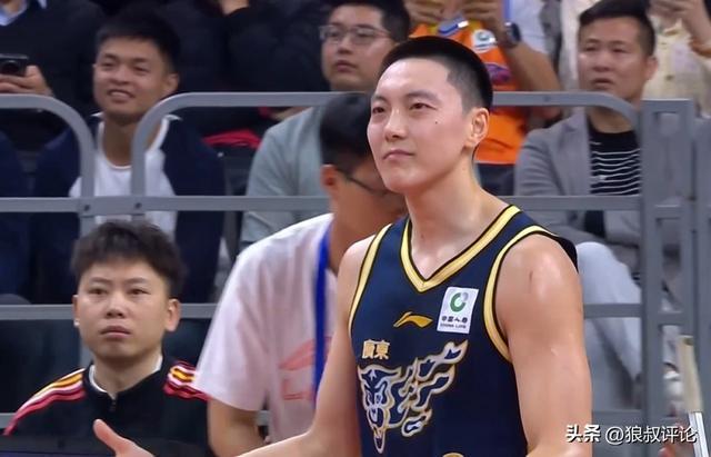 AG体育官方网站-谁能最终上岸？胡明轩庞峥麟郭艾伦竞争CBA全明星南区首发白热化